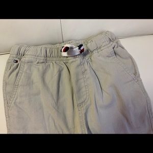 Khaki Tommy Hilfiger jogger pants 🚩